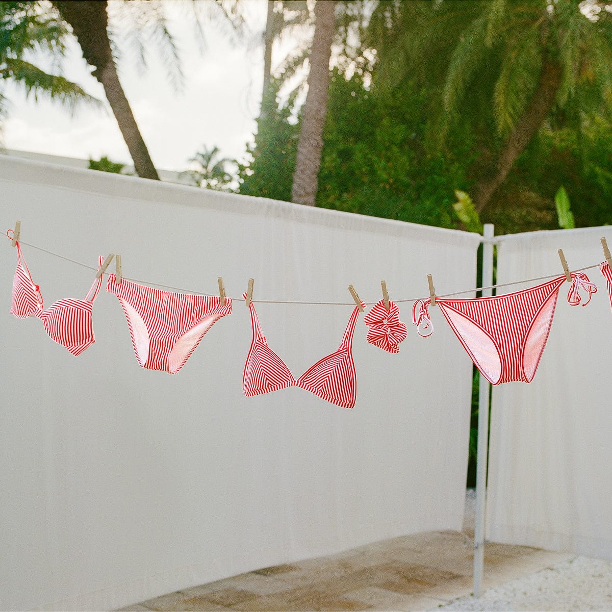 Classic Bikini Cabana (Riviera/White)