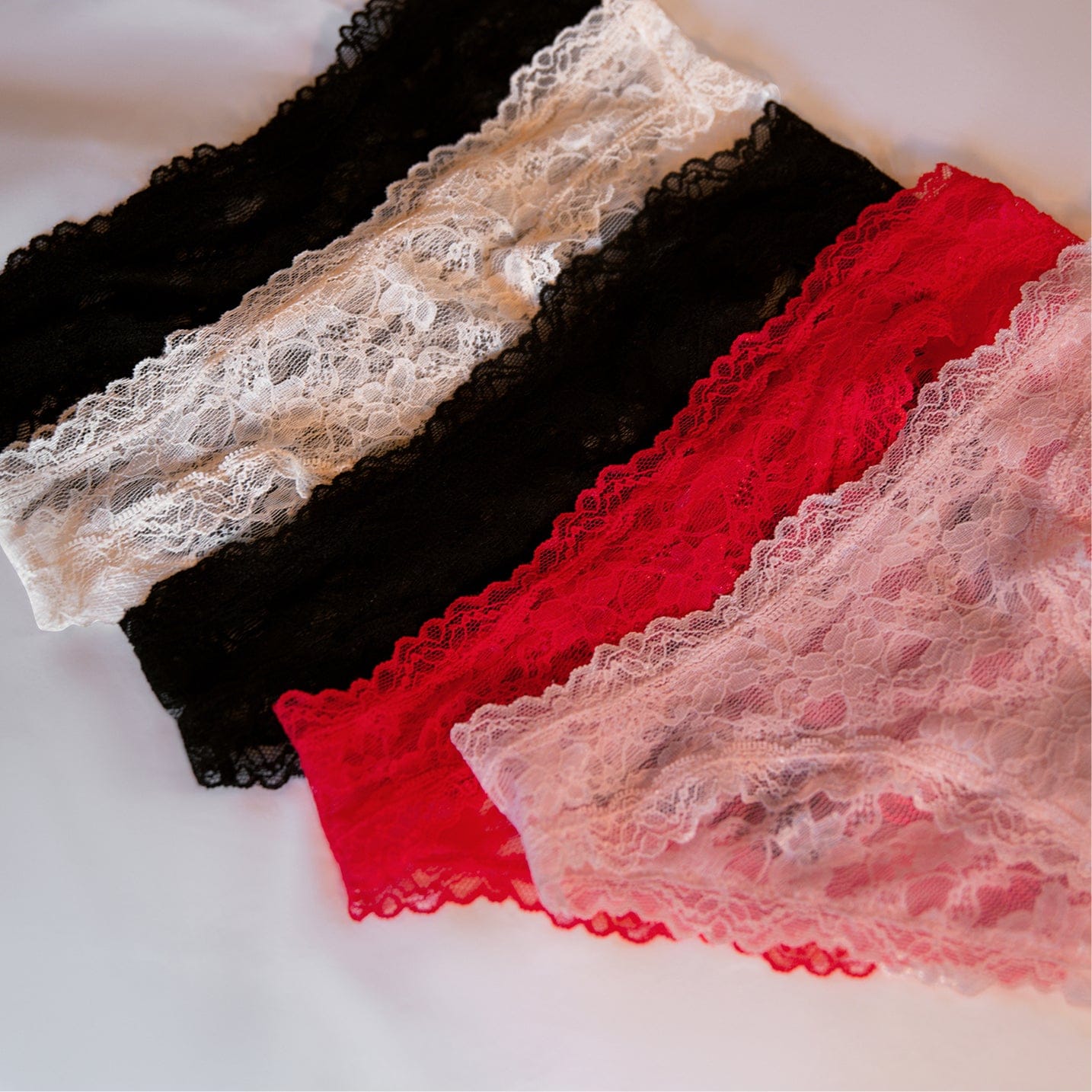 Effortless Lace Bikini Rosette